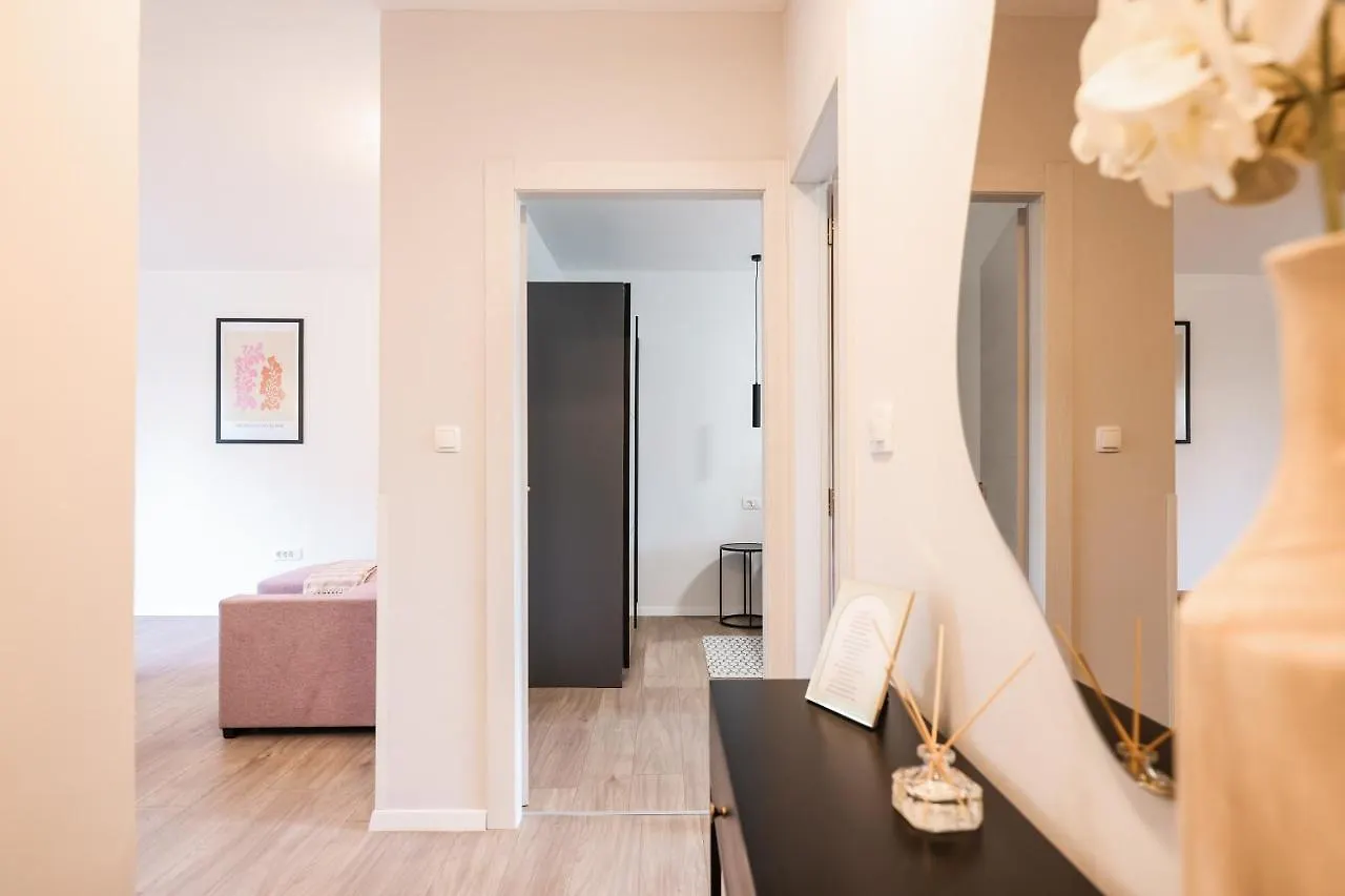 Apartment Elly Zadar 0*,